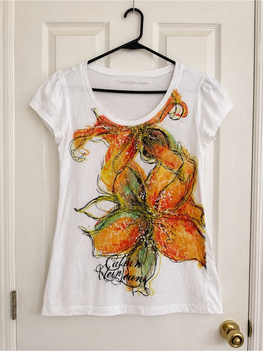 Calvin Klein Jeans White Floral Graphic Tee – Women’s Medium - Picture 5 of 5